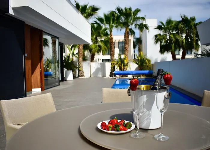 Luxury Villa Laguna - Ciudad Quesada